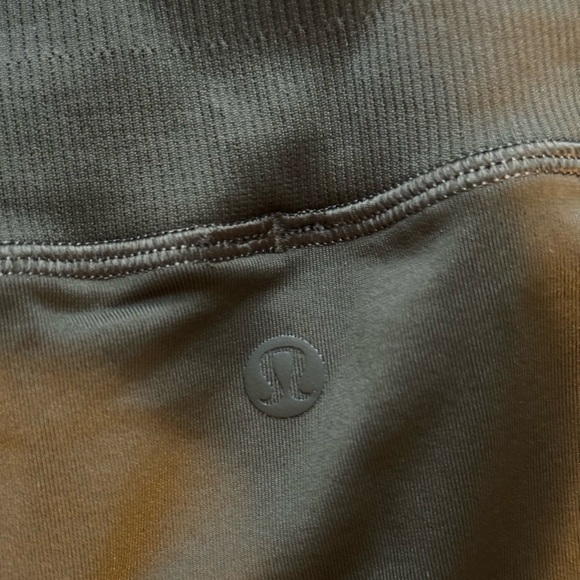 LULULEMON Green Pant Seamless Leggings Size 8 - Picture 4 of 5